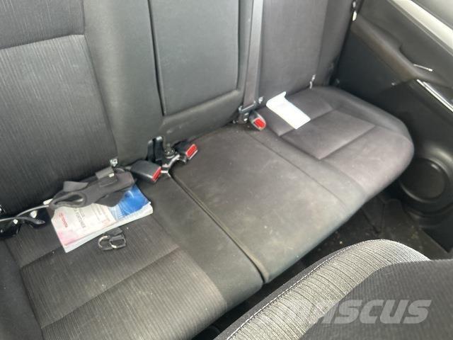 Toyota HiLux Kita
