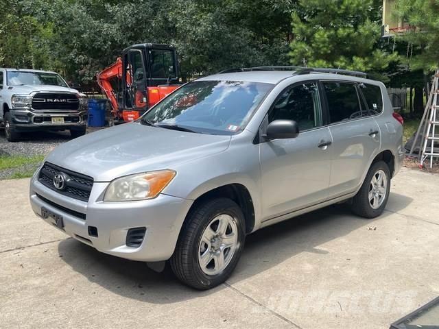 Toyota RAV4 Lengvieji automobiliai