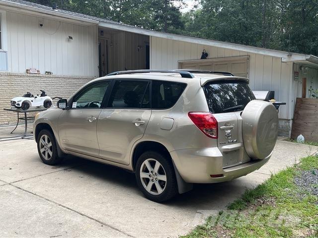 Toyota RAV4 Lengvieji automobiliai