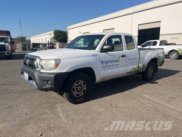 Toyota Tacoma Pikapai / Bortiniai sunkvežimiai