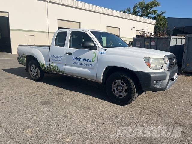 Toyota Tacoma Pikapai / Bortiniai sunkvežimiai