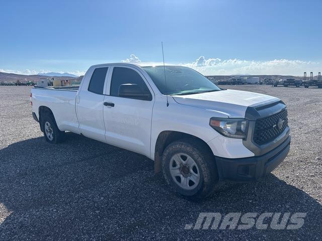 Toyota Tundra Pikapai / Bortiniai sunkvežimiai