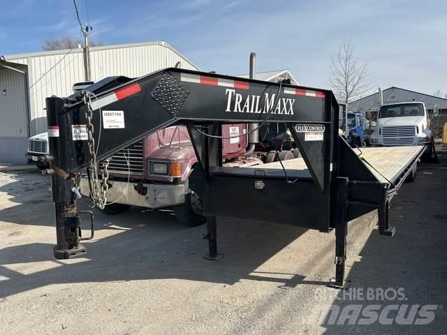 TrailMaxx  Autovežių priekabos