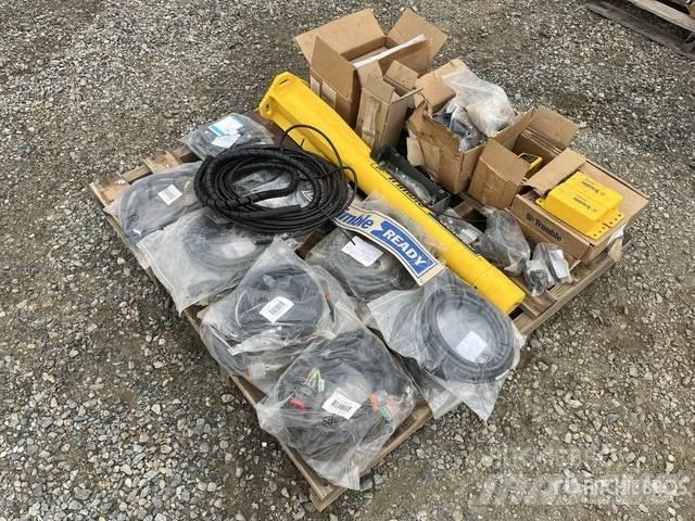 Trimble CB450 Kiti naudoti statybos komponentai