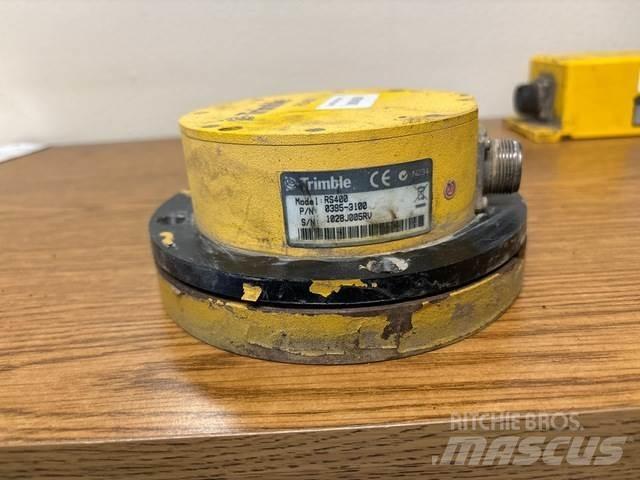 Trimble RS400 Statyba - Kita