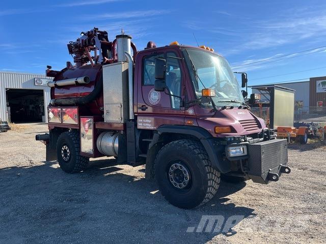 Unimog U5000 Vikšriniai ekskavatoriai