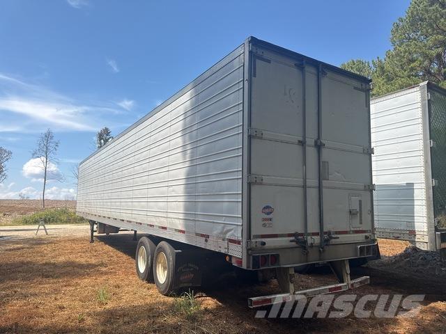 Utility VS2RA Puspriekabės su izoterminiu kėbulu