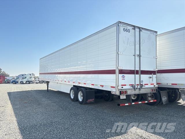 Utility VS2RA Puspriekabės su izoterminiu kėbulu