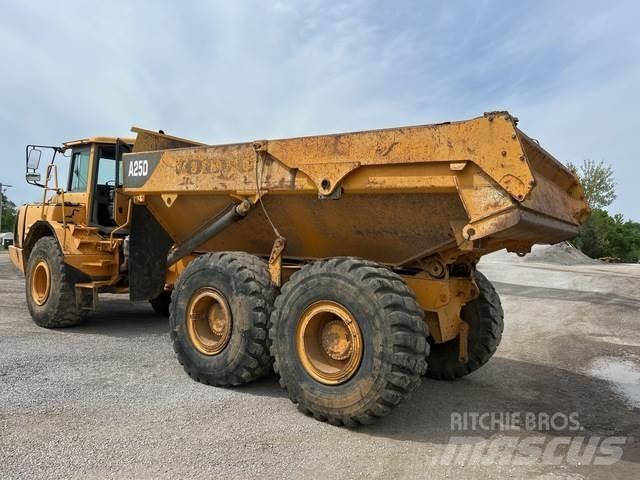 Volvo A25D Karjeriniai savivarčiai