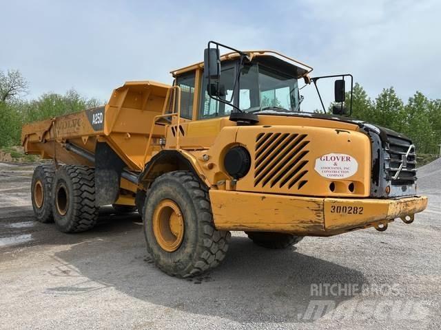 Volvo A25D Karjeriniai savivarčiai
