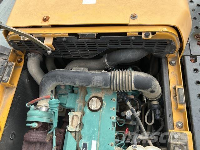 Volvo EC220DL Vikšriniai ekskavatoriai