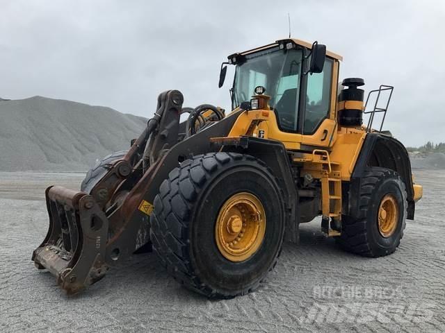 Volvo L180F Naudoti ratiniai krautuvai