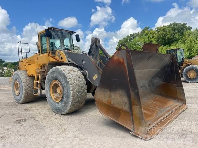 Volvo L220E Naudoti ratiniai krautuvai
