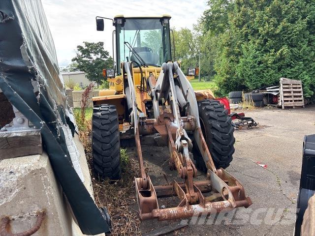 Volvo L40TP Naudoti ratiniai krautuvai