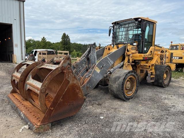 Volvo L70F Naudoti ratiniai krautuvai