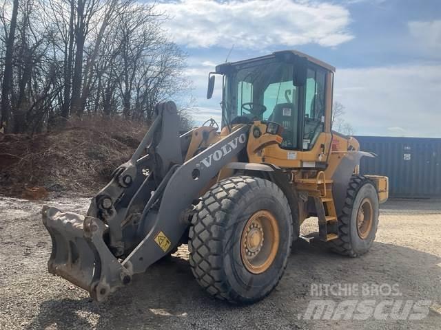 Volvo L90F Naudoti ratiniai krautuvai