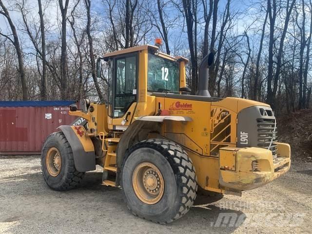 Volvo L90F Naudoti ratiniai krautuvai