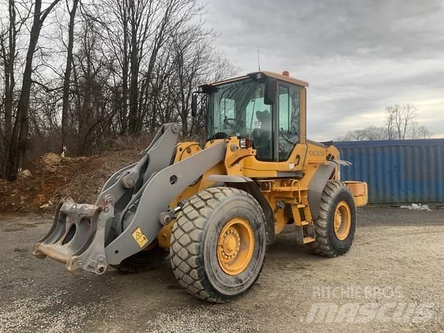 Volvo L90F Naudoti ratiniai krautuvai