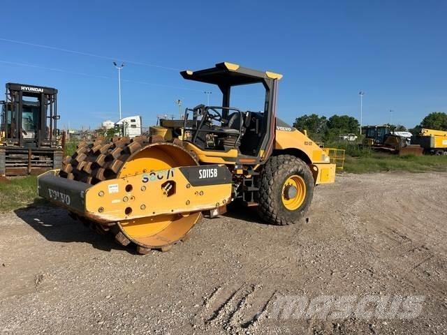 Volvo SD115B Vieno būgno volai