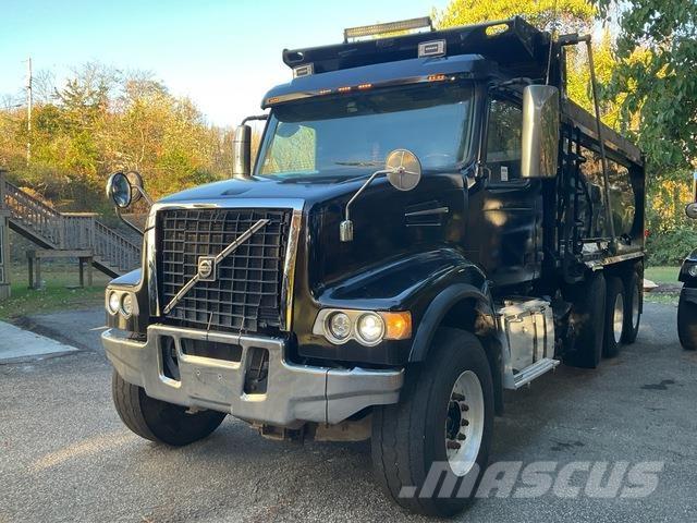 Volvo VHD Savivarčių priekabų vilkikai