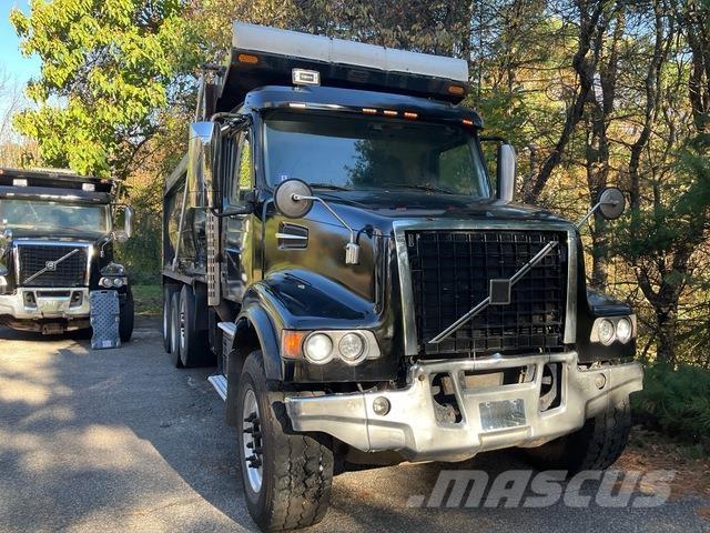 Volvo VHD Savivarčių priekabų vilkikai