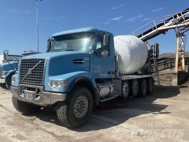 Volvo VHD104F Kita