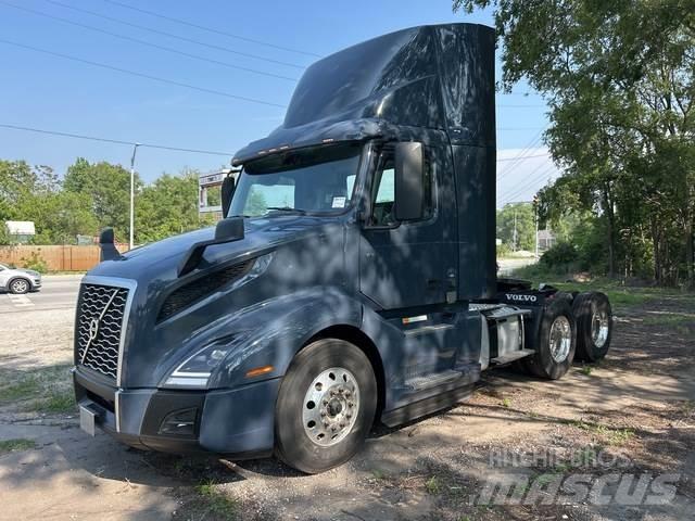 Volvo VNL Naudoti vilkikai