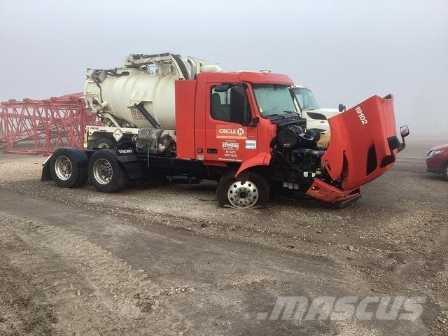 Volvo VNL Naudoti vilkikai