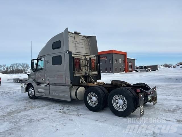 Volvo VNL Naudoti vilkikai