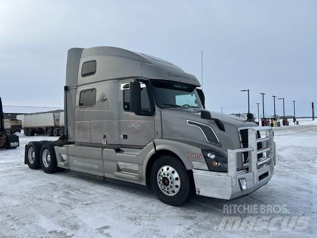Volvo VNL Naudoti vilkikai