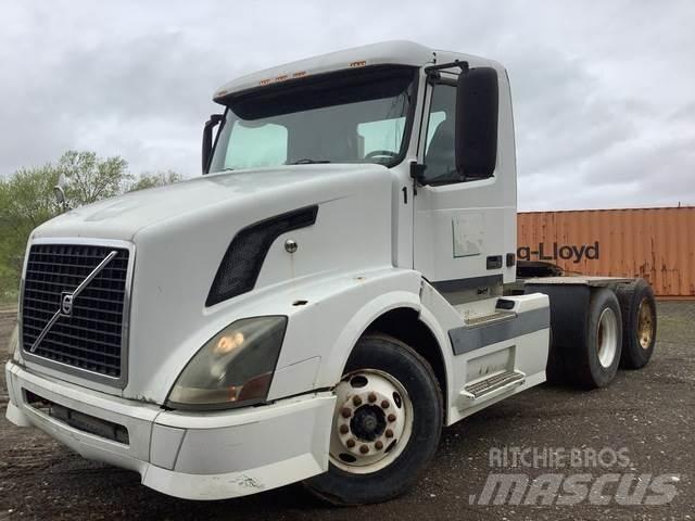 Volvo VNL Naudoti vilkikai