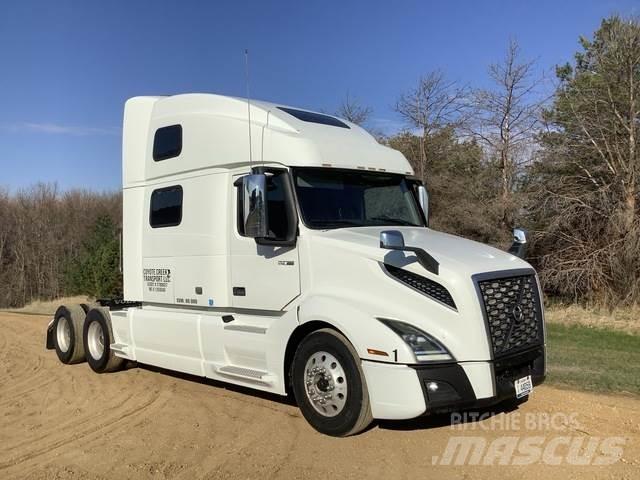 Volvo VNL Naudoti vilkikai
