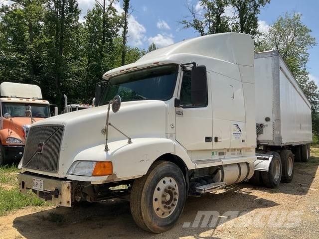 Volvo VNL Naudoti vilkikai