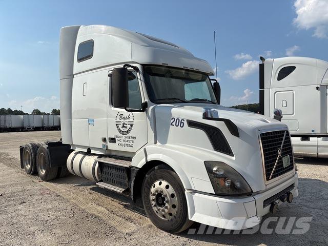 Volvo VNL Naudoti vilkikai