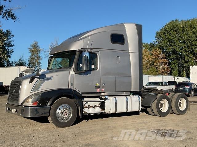 Volvo VNL Naudoti vilkikai