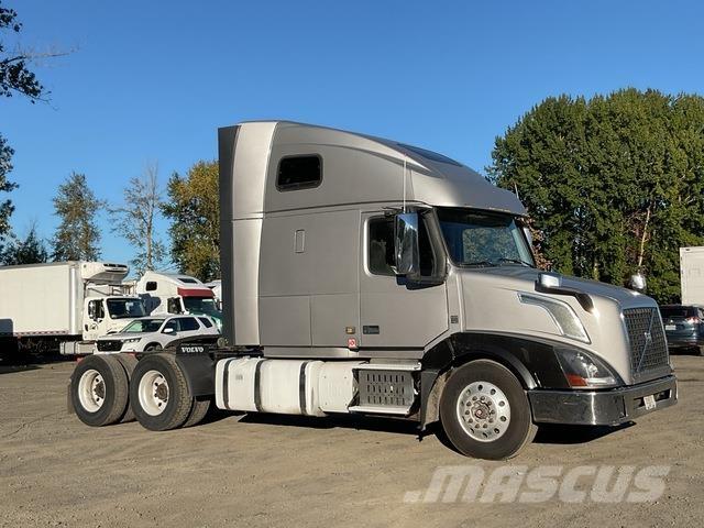 Volvo VNL Naudoti vilkikai