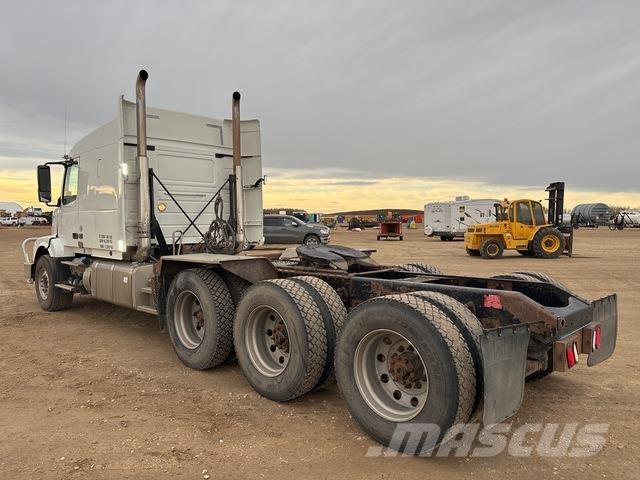 Volvo VNL Naudoti vilkikai