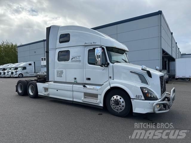 Volvo VNL 780 Naudoti vilkikai