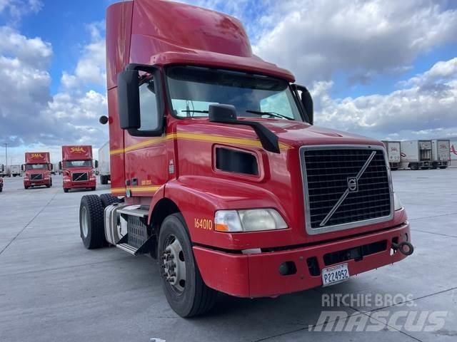 Volvo VNM Naudoti vilkikai