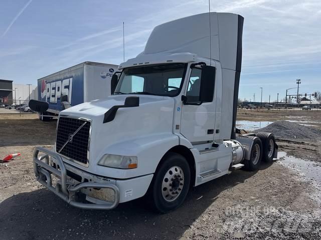 Volvo VNM Naudoti vilkikai