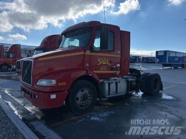 Volvo VNM Naudoti vilkikai