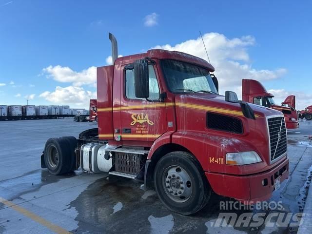 Volvo VNM Naudoti vilkikai