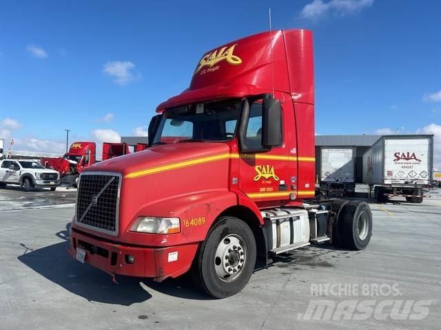 Volvo VNM Naudoti vilkikai