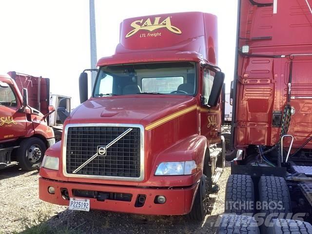 Volvo VNM Naudoti vilkikai