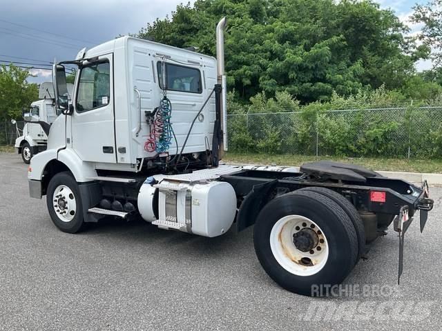 Volvo VNM Naudoti vilkikai
