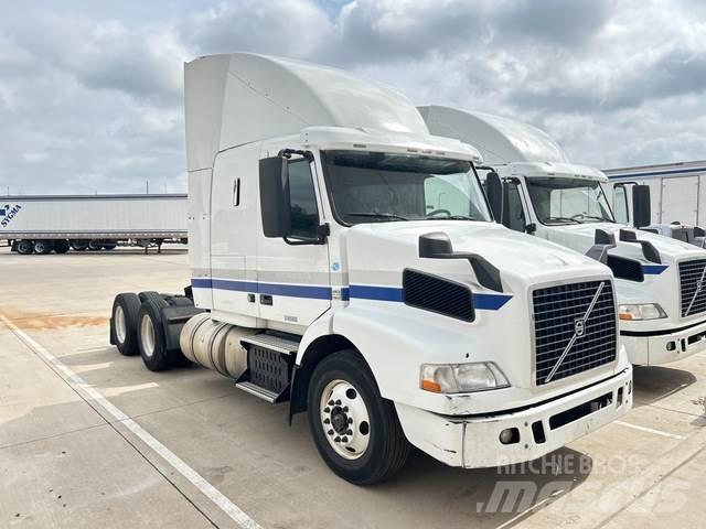 Volvo VNM Naudoti vilkikai