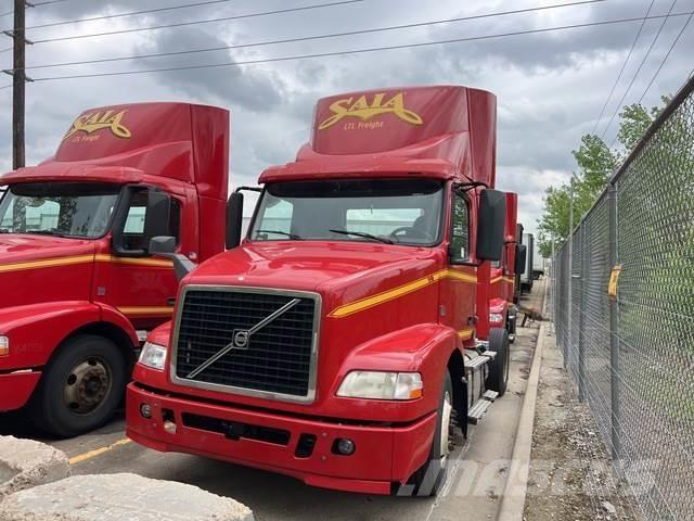 Volvo VNM Naudoti vilkikai