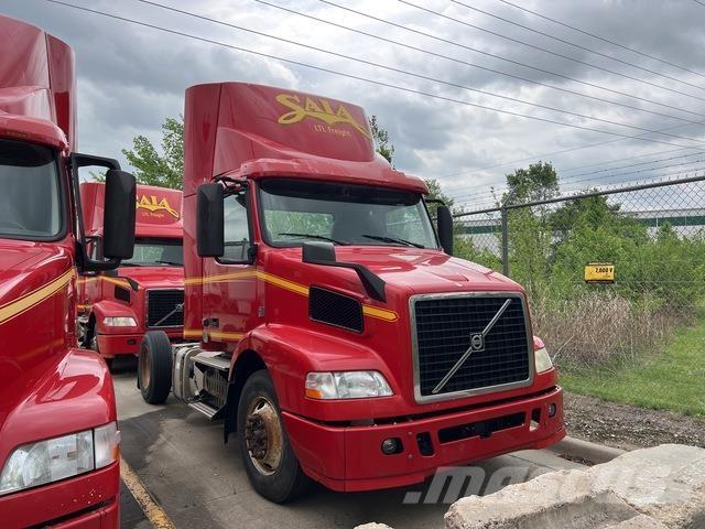 Volvo VNM Naudoti vilkikai