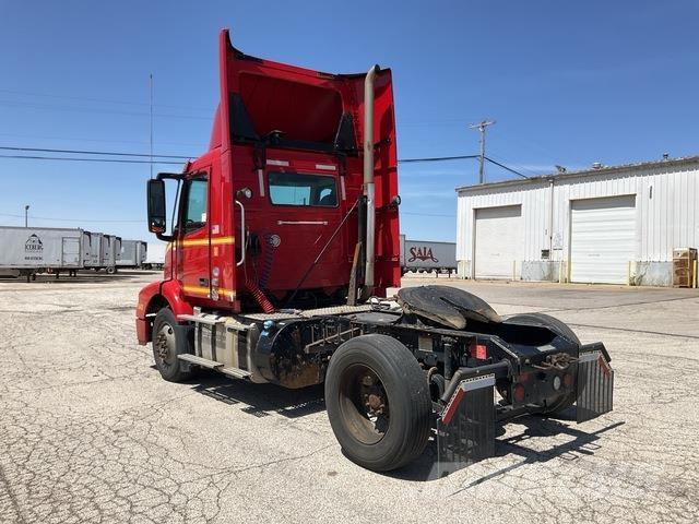 Volvo VNM Naudoti vilkikai