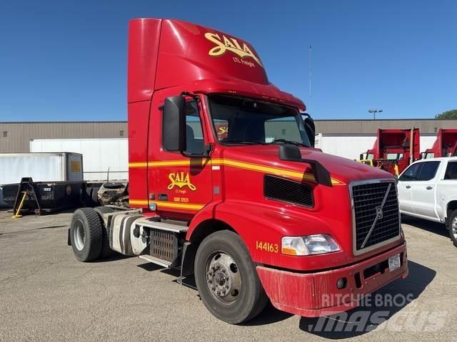 Volvo VNM Naudoti vilkikai